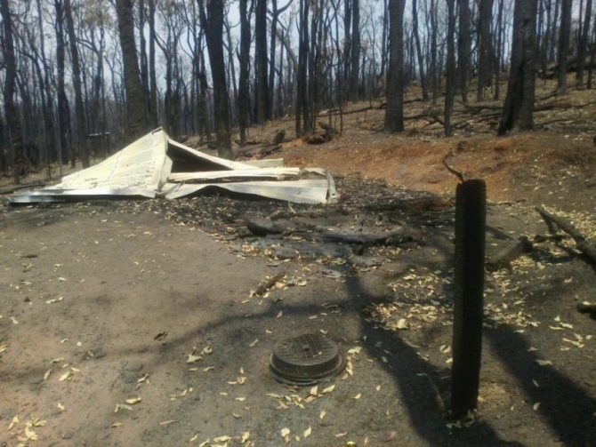Lower Hotham Fire destroys Possum Springs Campsite