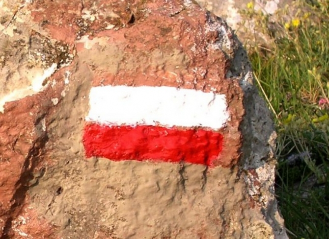 GR10 Waymarker